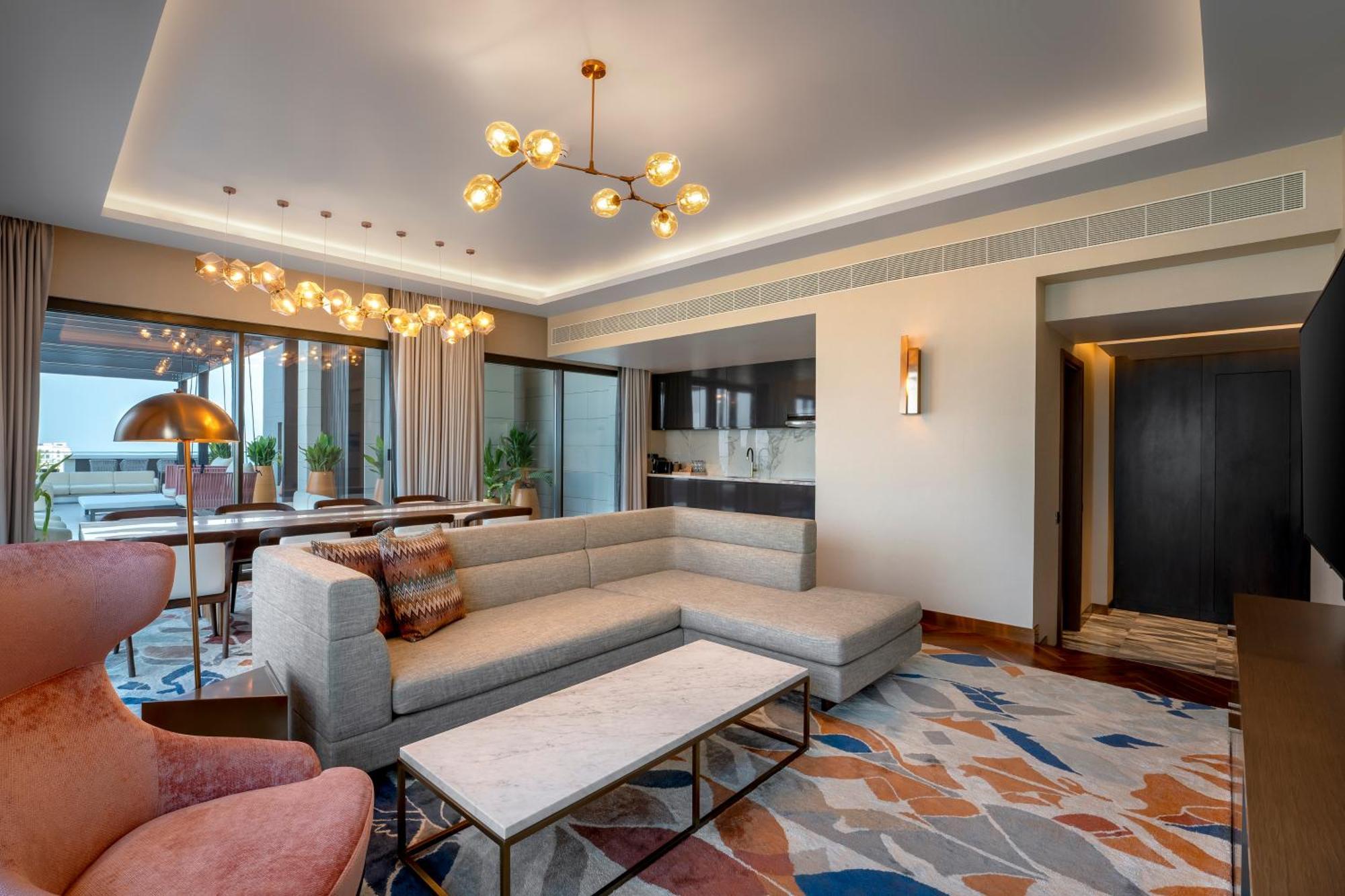 Hyatt Centric Jumeirah Ντουμπάι Εξωτερικό φωτογραφία A suite at the hotel
