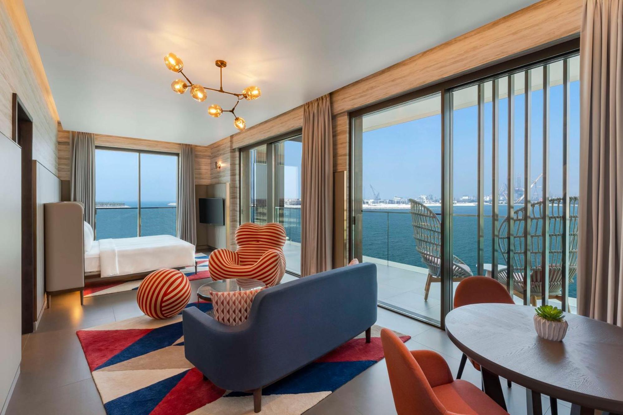 Hyatt Centric Jumeirah Ντουμπάι Εξωτερικό φωτογραφία A suite at the hotel