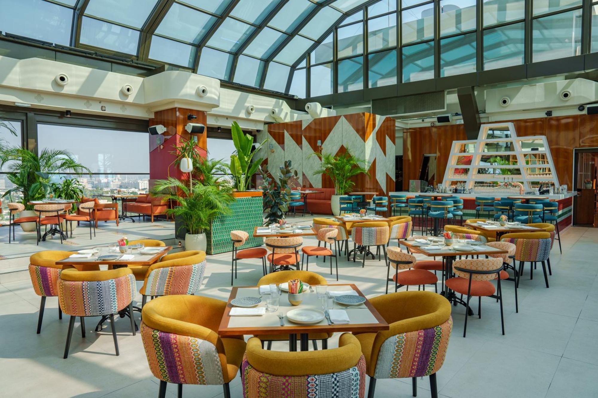 Hyatt Centric Jumeirah Ντουμπάι Εξωτερικό φωτογραφία The interior of the restaurant